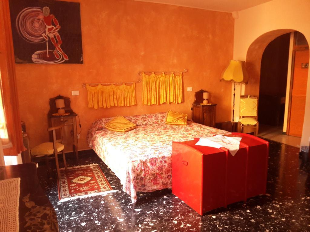 B&B Au Caruggiu Ceriale Rom bilde