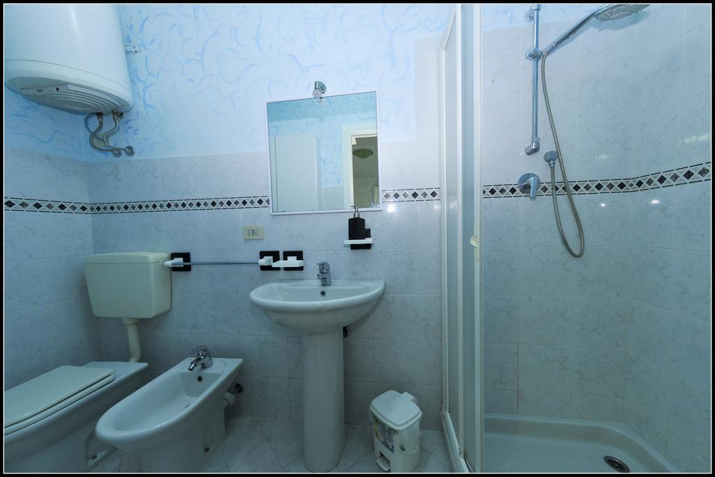 B&B Au Caruggiu Ceriale Rom bilde
